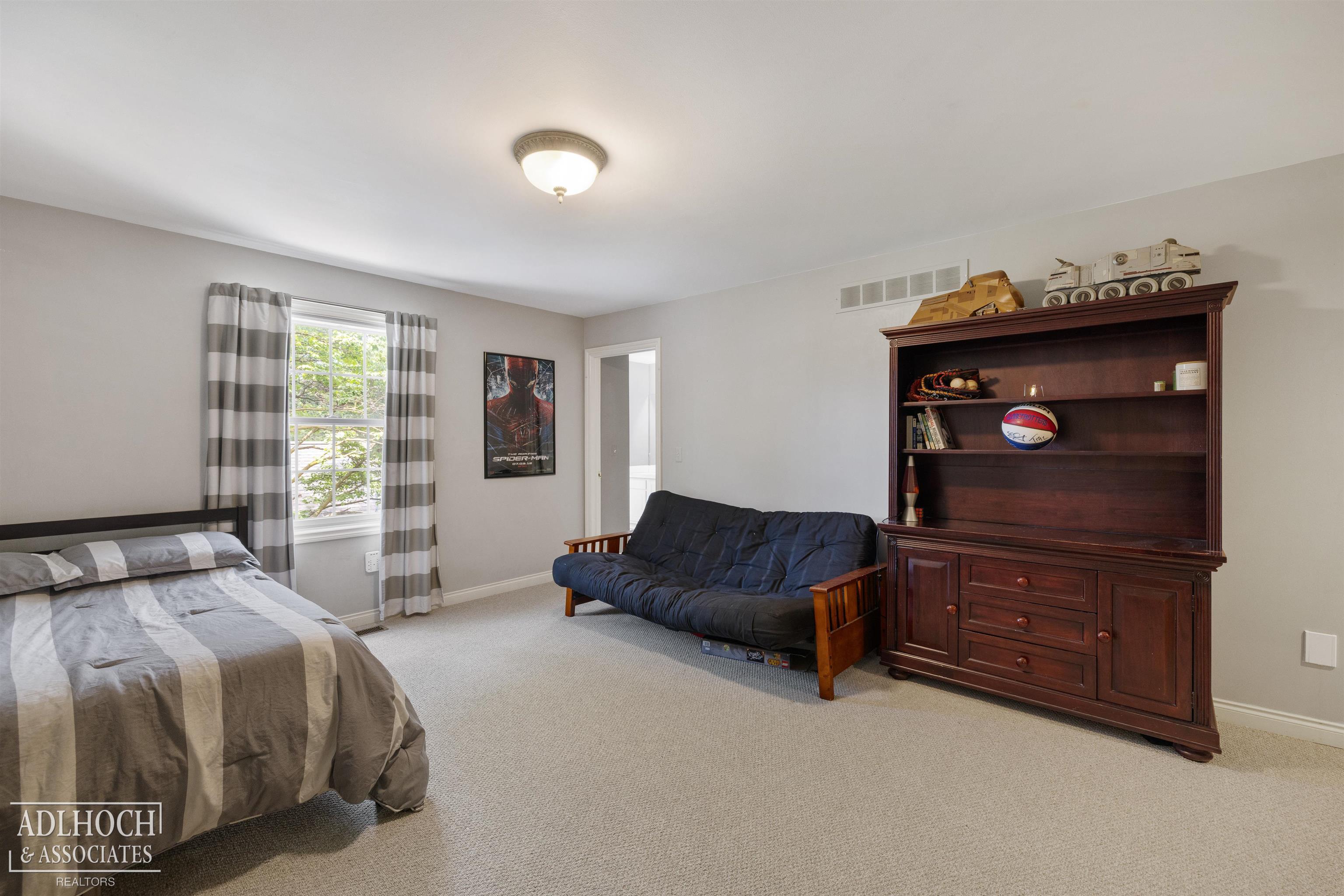 758 Middlesex Road Grosse Pointe, MI 48230 - Photo 23 of 41