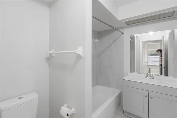 $750,000 | 1912 Crystal Grove Drive, Lakeland, FL 33801