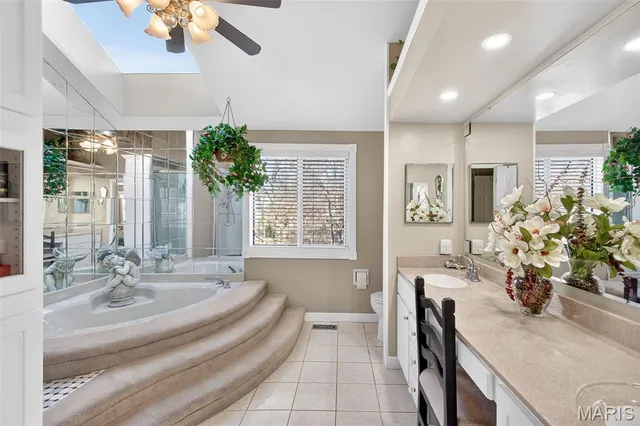 $550,000 | 411 Savannah Ridge Drive, St. Charles, MO 63303