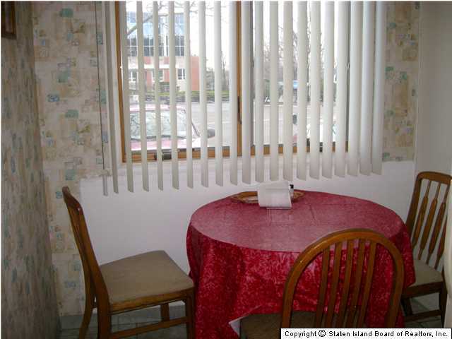 937 West Fingerboard Road Staten Island, NY 10304 - Photo 4 of 6 Additional Photo