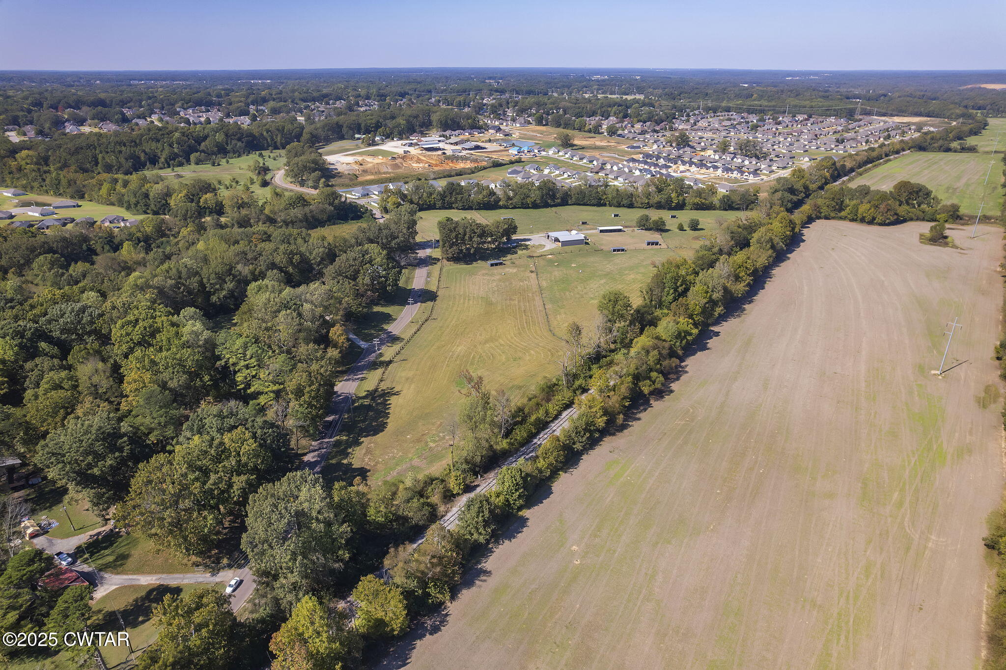 130 Cooper Anderson Road Jackson, TN 38305 - Photo 19 of 46 a view of city and ocean