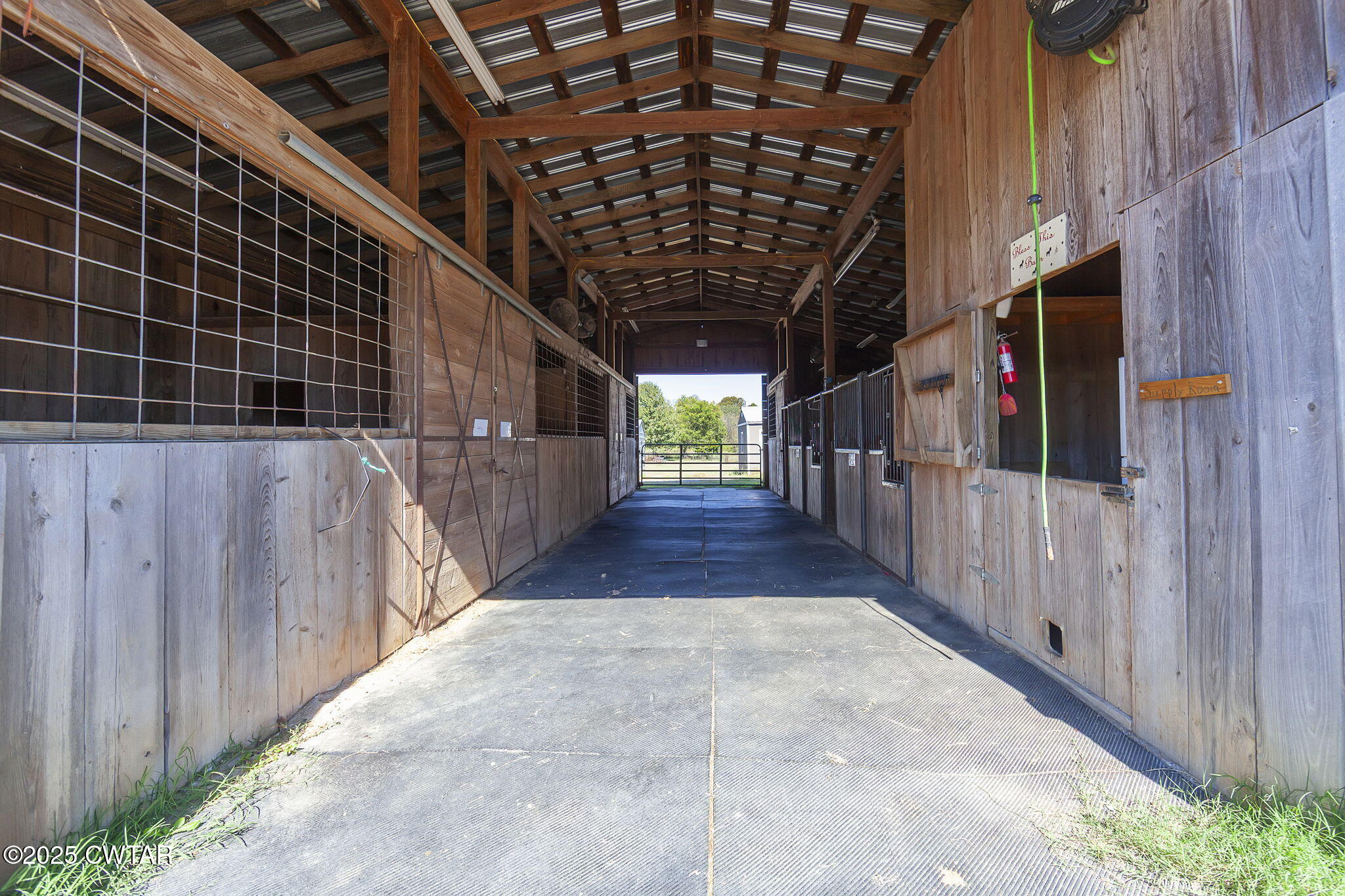 130 Cooper Anderson Road Jackson, TN 38305 - Photo 4 of 46 a view of entryway