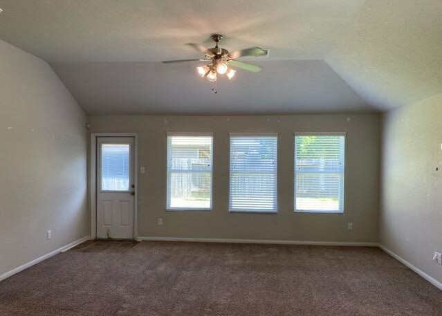 814 Rough Cut Court Houston, TX 77090 - Photo 3 of 16 Gallery Image 3