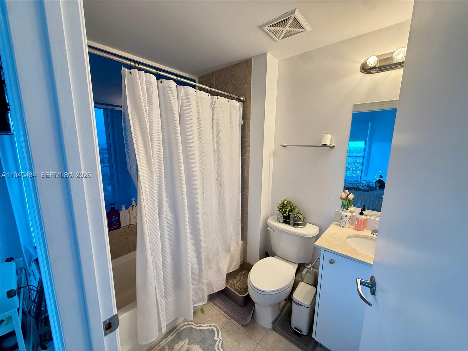 60 Southwest 13th Street, Unit 4018 Miami, FL 33130 - Photo 13 of 16