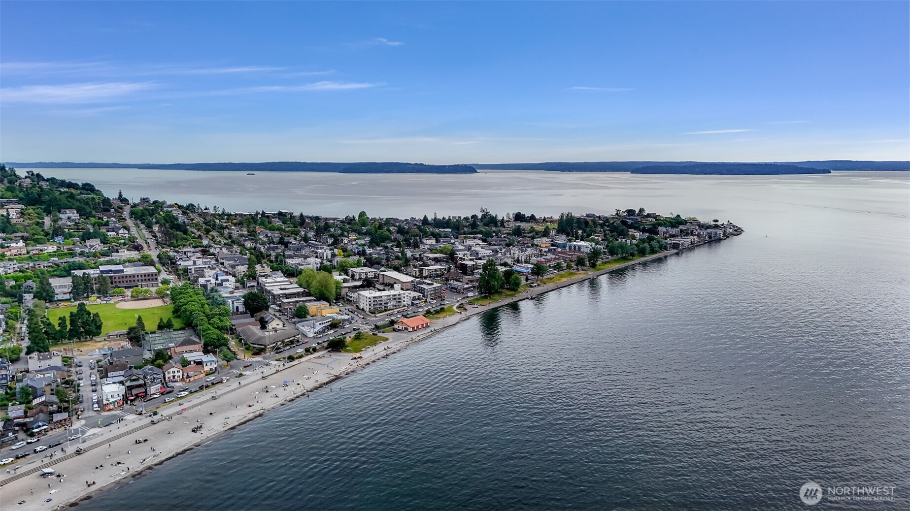 5336 Southwest Admiral Way Seattle, WA 98116 - Photo 33 of 36