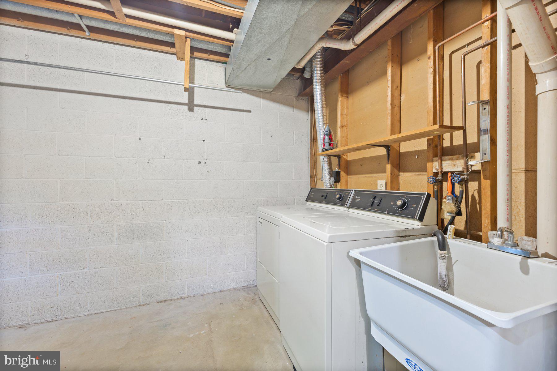 11337 Baroque Road Silver Spring, MD 20901 - Photo 21 of 29 a utility room with a window