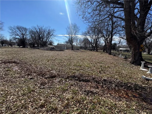 $13,000 | 604-608 West Pine Street, Weir, KS 66781