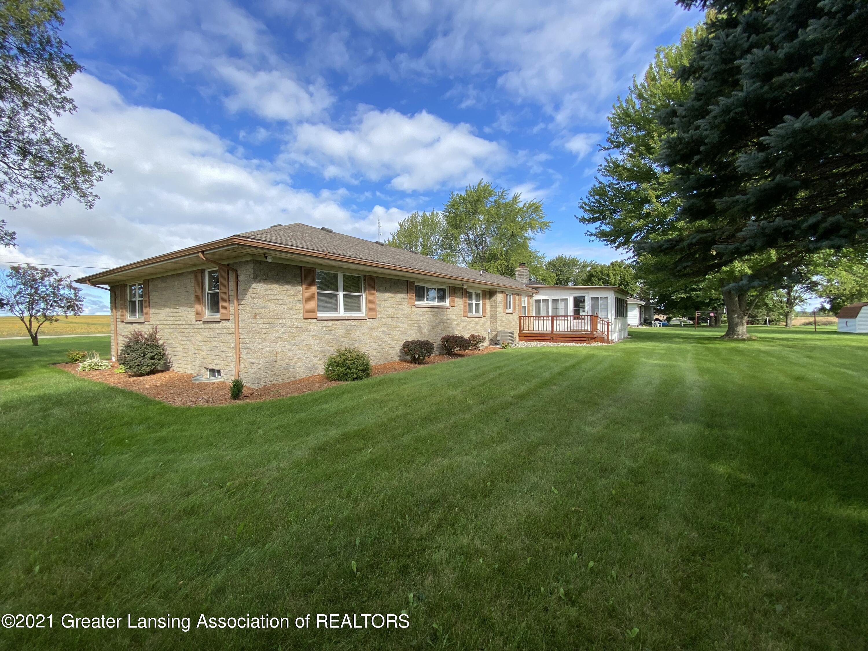 1223 South Dewitt Road St. Johns, MI 48879 - Photo 3 of 31 Back