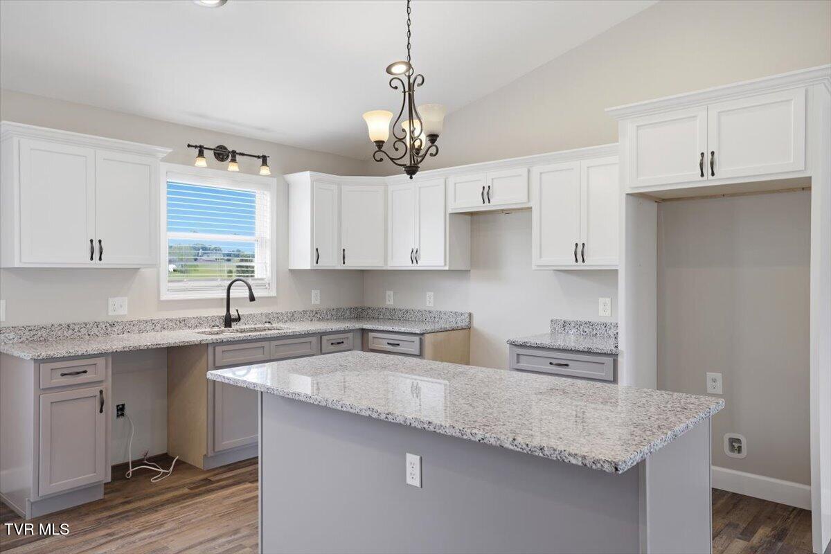 520 Calico Road Afton, TN 37616 - Photo 11 of 35 11-520_Calico_Rd_011
