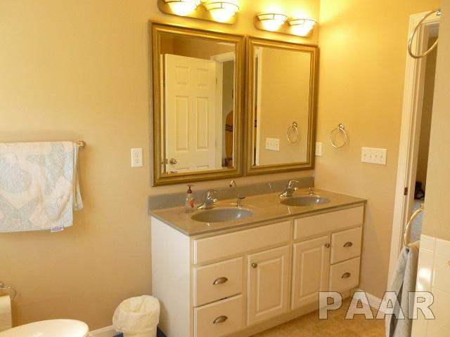 8311 West Robertson Road Edwards, IL 61528 - Photo 17 of 26 Gallery Image 17