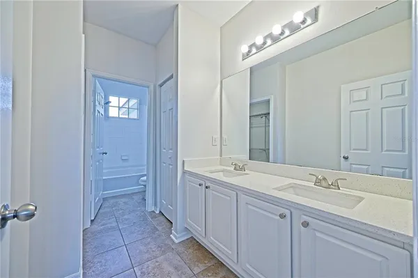 $1,995 | 5701 Bentgrass Drive, Unit 18206, Sarasota, FL 34235