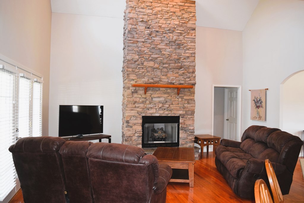 64 West Ridgefield Court Greeneville, TN 37745 - Photo 12 of 46