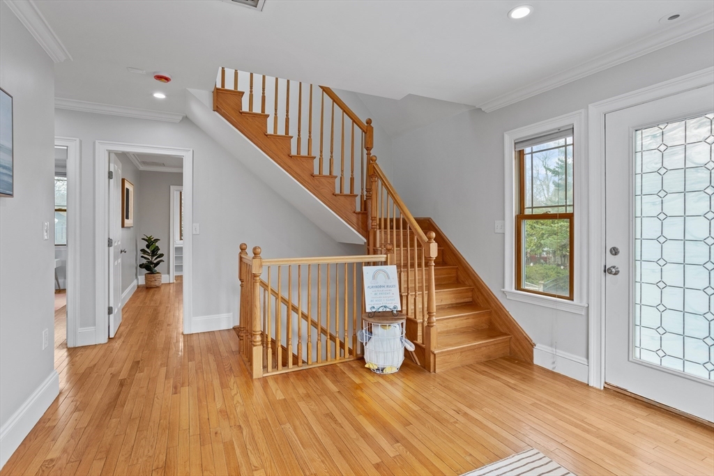 10 Lakeview Road Wayland, MA 01778 - Photo 18 of 31 Gallery Image 18