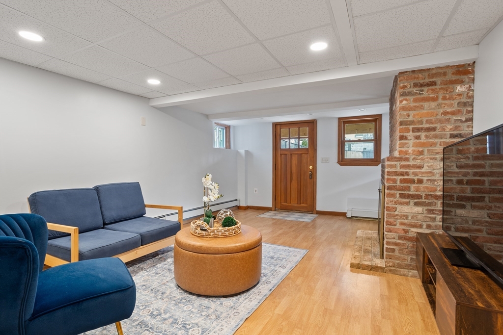 10 Lakeview Road Wayland, MA 01778 - Photo 25 of 31 Gallery Image 25