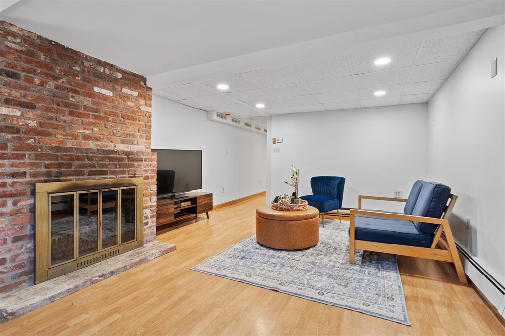 10 Lakeview Road Wayland, MA 01778 - Photo 26 of 31 Gallery Image 26