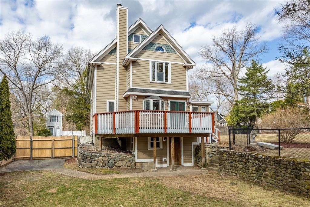 10 Lakeview Road Wayland, MA 01778 - Photo 3 of 31 Gallery Image 3