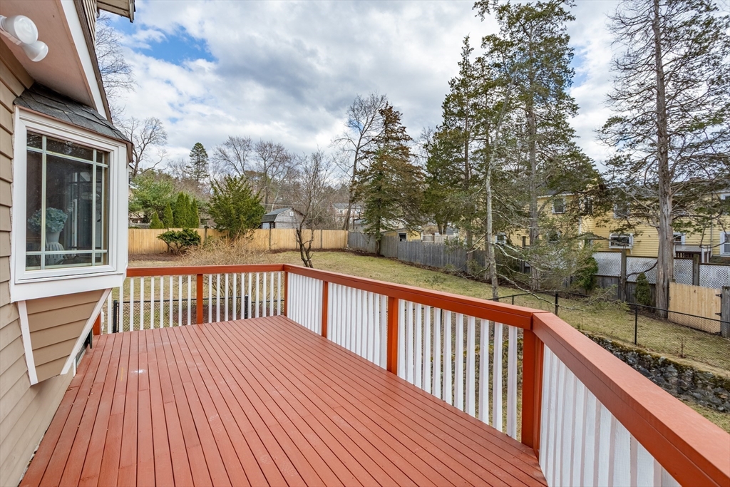 10 Lakeview Road Wayland, MA 01778 - Photo 4 of 31 Gallery Image 4