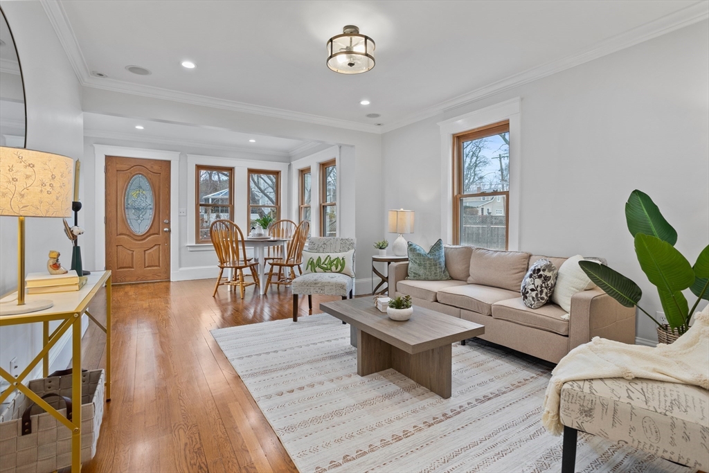 10 Lakeview Road Wayland, MA 01778 - Photo 9 of 31 Gallery Image 9