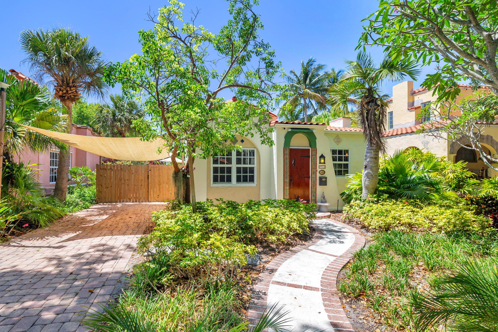 714 Sunset Road West Palm Beach, FL 33401 - Photo 3 of 31 Front
