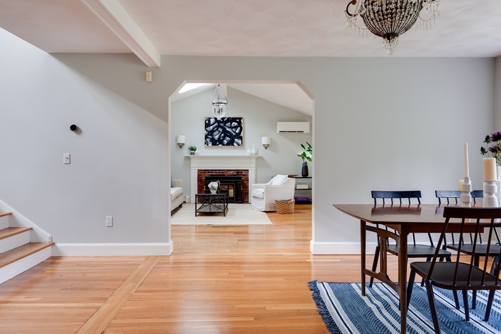 52 Merrow Road Lynnfield, MA 01940 - Photo 8 of 25 Gallery Image 8