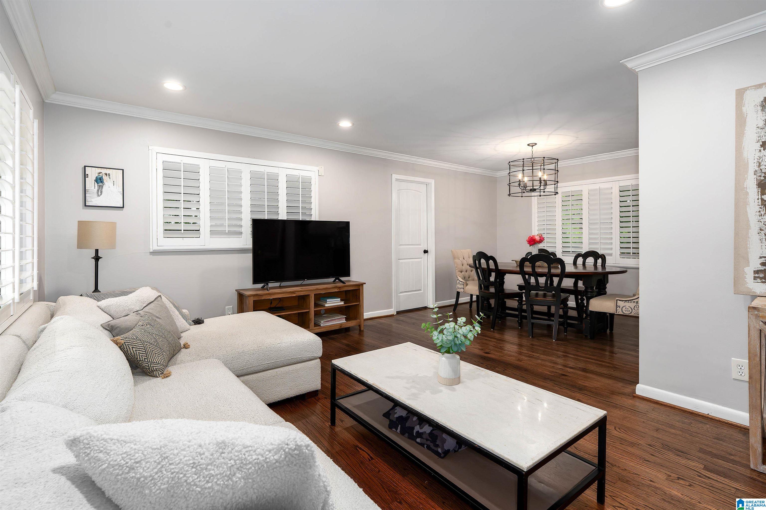 2013 Wedgewood Road Birmingham, AL 35216 - Photo 3 of 24