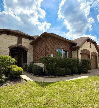 $425,000 | 107 Jacobs Meadow Drive, Conroe, TX 77384