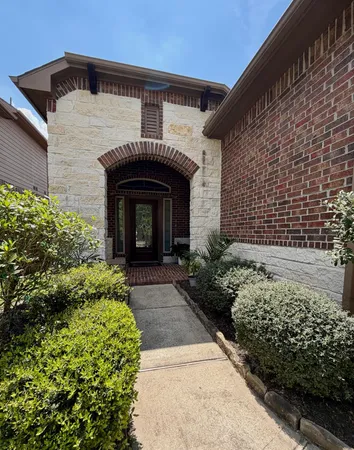 $425,000 | 107 Jacobs Meadow Drive, Conroe, TX 77384