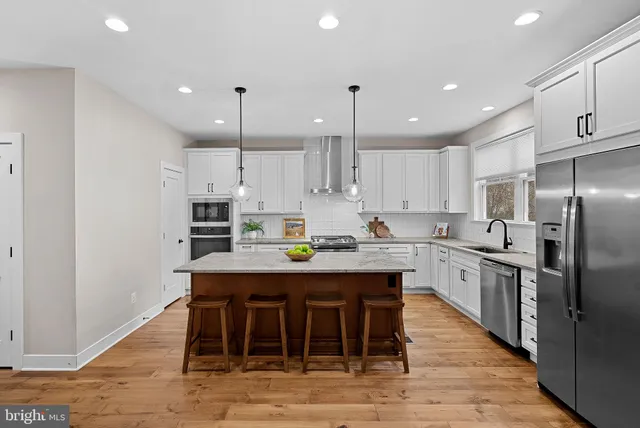 $790,000 | 35611 Hamlet Court, Round Hill, VA 20141