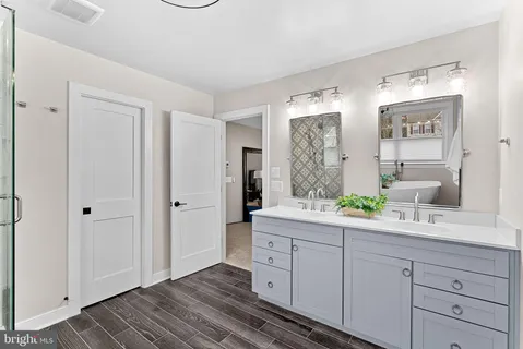 $790,000 | 35611 Hamlet Court, Round Hill, VA 20141