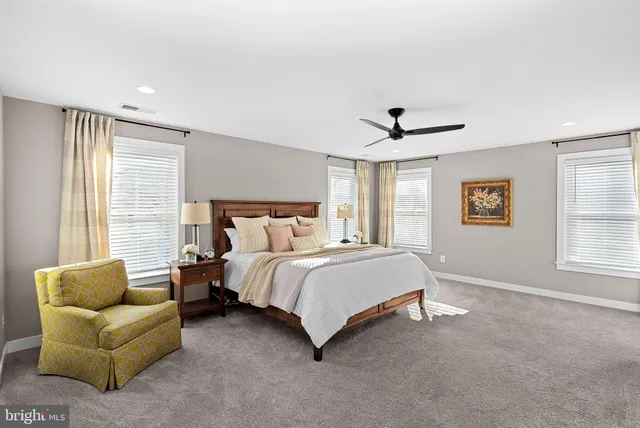 $790,000 | 35611 Hamlet Court, Round Hill, VA 20141