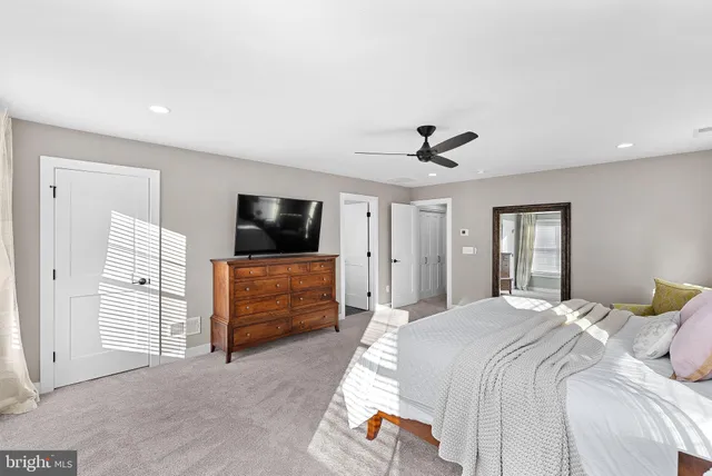 $790,000 | 35611 Hamlet Court, Round Hill, VA 20141