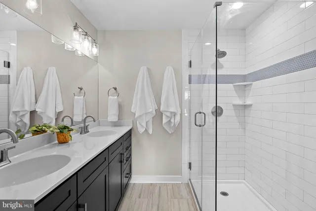 $790,000 | 35611 Hamlet Court, Round Hill, VA 20141