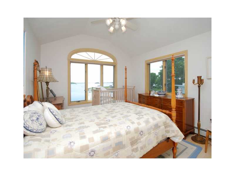 46 Wheatfield Cove Road Narragansett, RI 02882 - Photo 17 of 24 Bedroom.