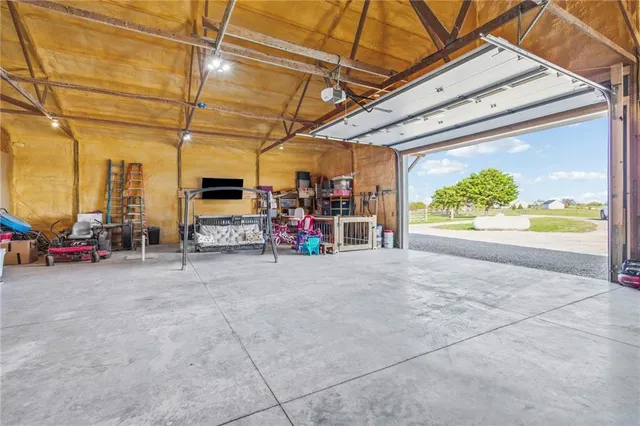 $525,000 | 8825 Northeast 312th Street, Cameron, MO 64429