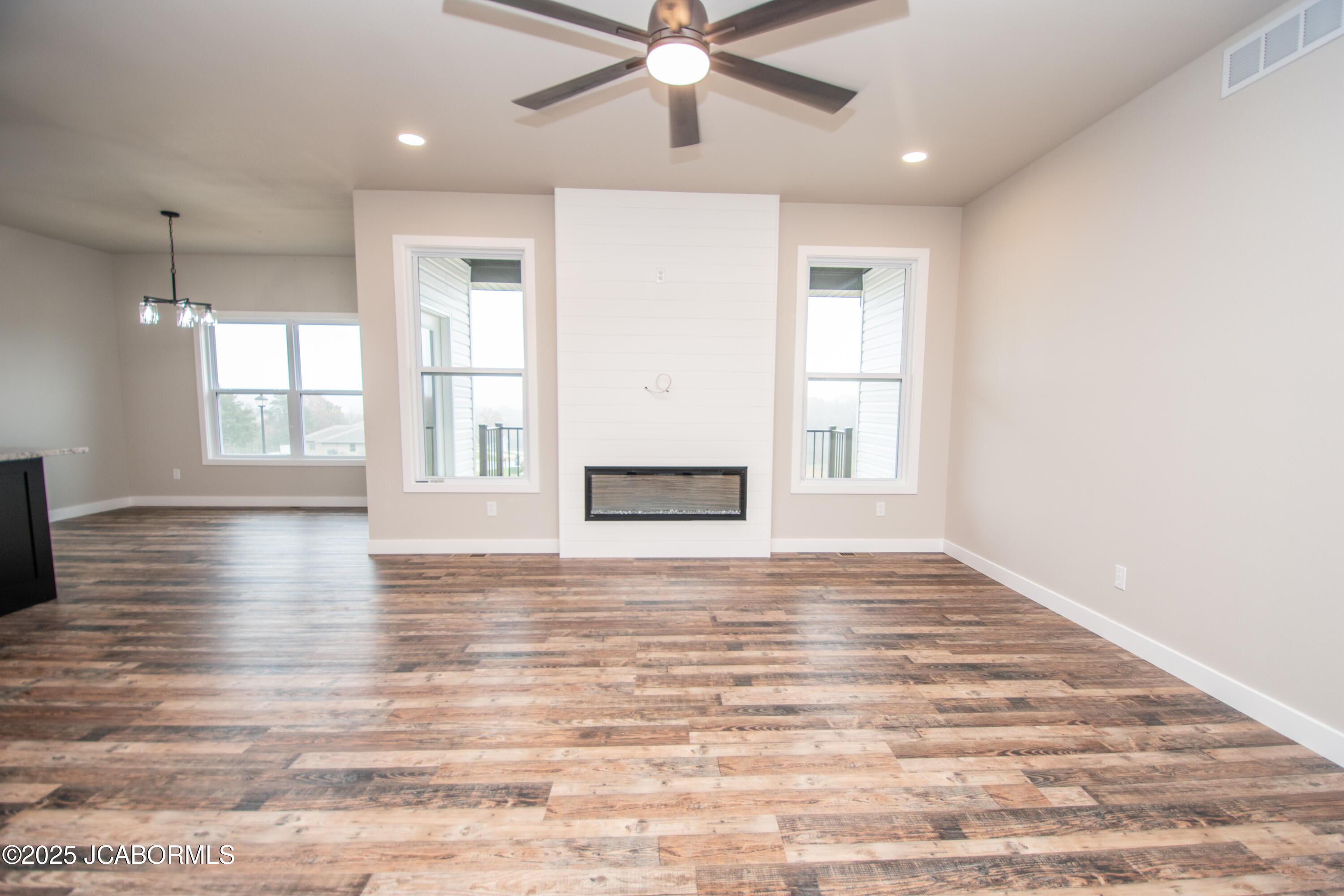 7012 Rte M Jefferson City, MO 65101 - Photo 4 of 22 DSC_1165