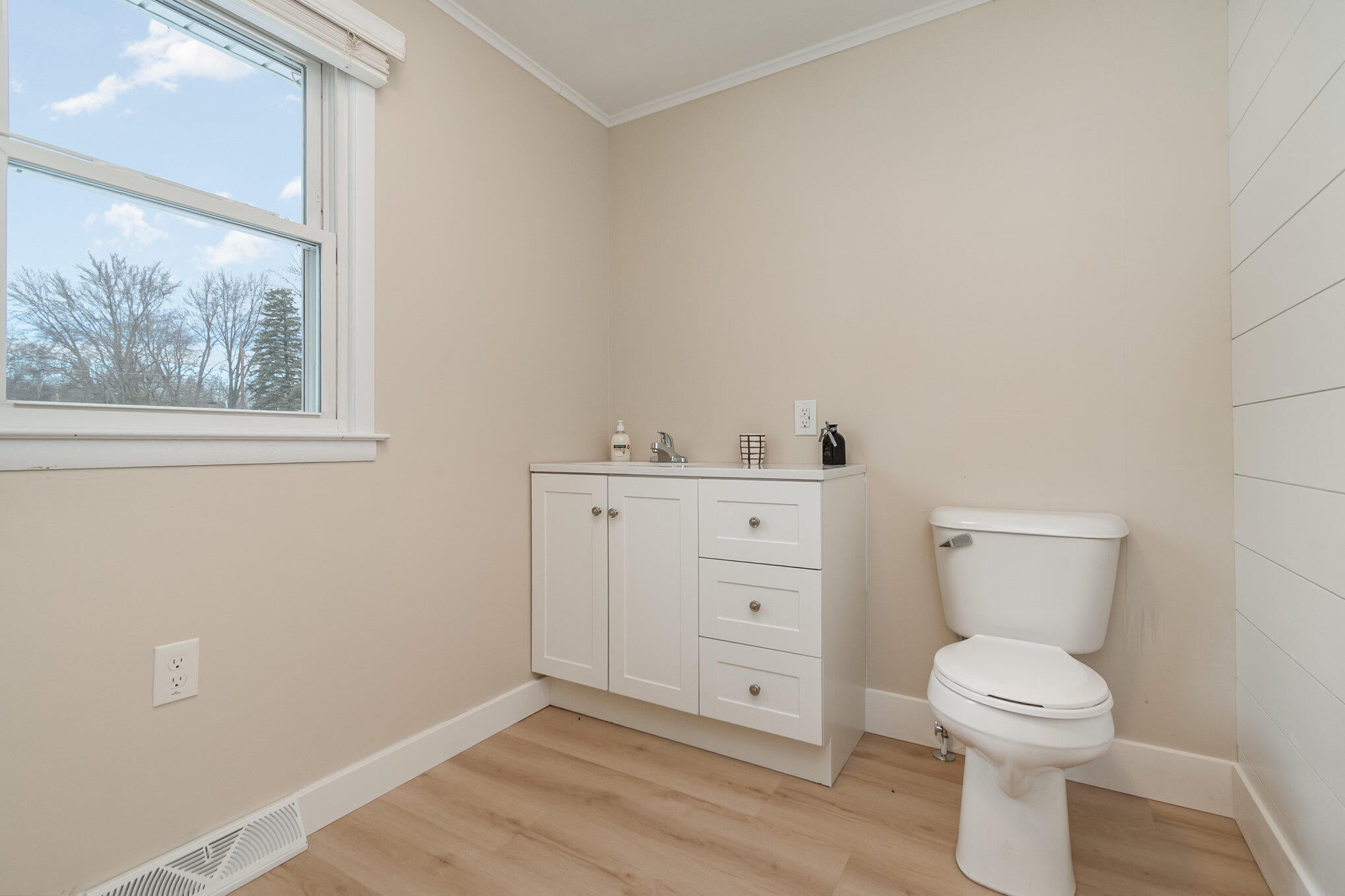 330 North River Road Saginaw, MI 48609 - Photo 17 of 25 Gallery Image 17