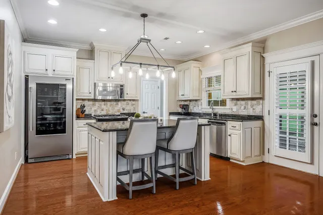 $599,900 | 225 Hickory Court, McMinnville, TN 37110