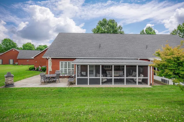 $599,900 | 225 Hickory Court, McMinnville, TN 37110