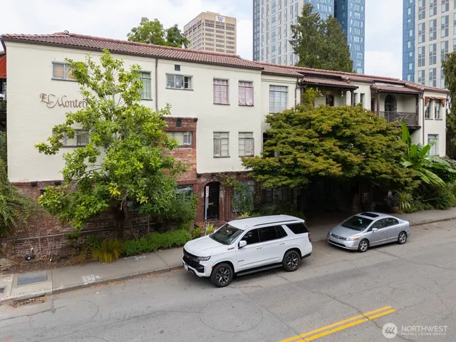 $799,950 | 1106 Northeast 42nd Street, Unit 19, Seattle, WA 98105