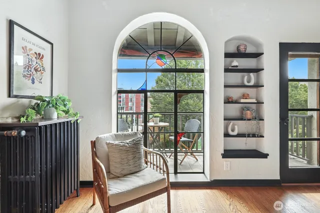 $799,950 | 1106 Northeast 42nd Street, Unit 19, Seattle, WA 98105