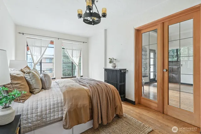 $799,950 | 1106 Northeast 42nd Street, Unit 19, Seattle, WA 98105