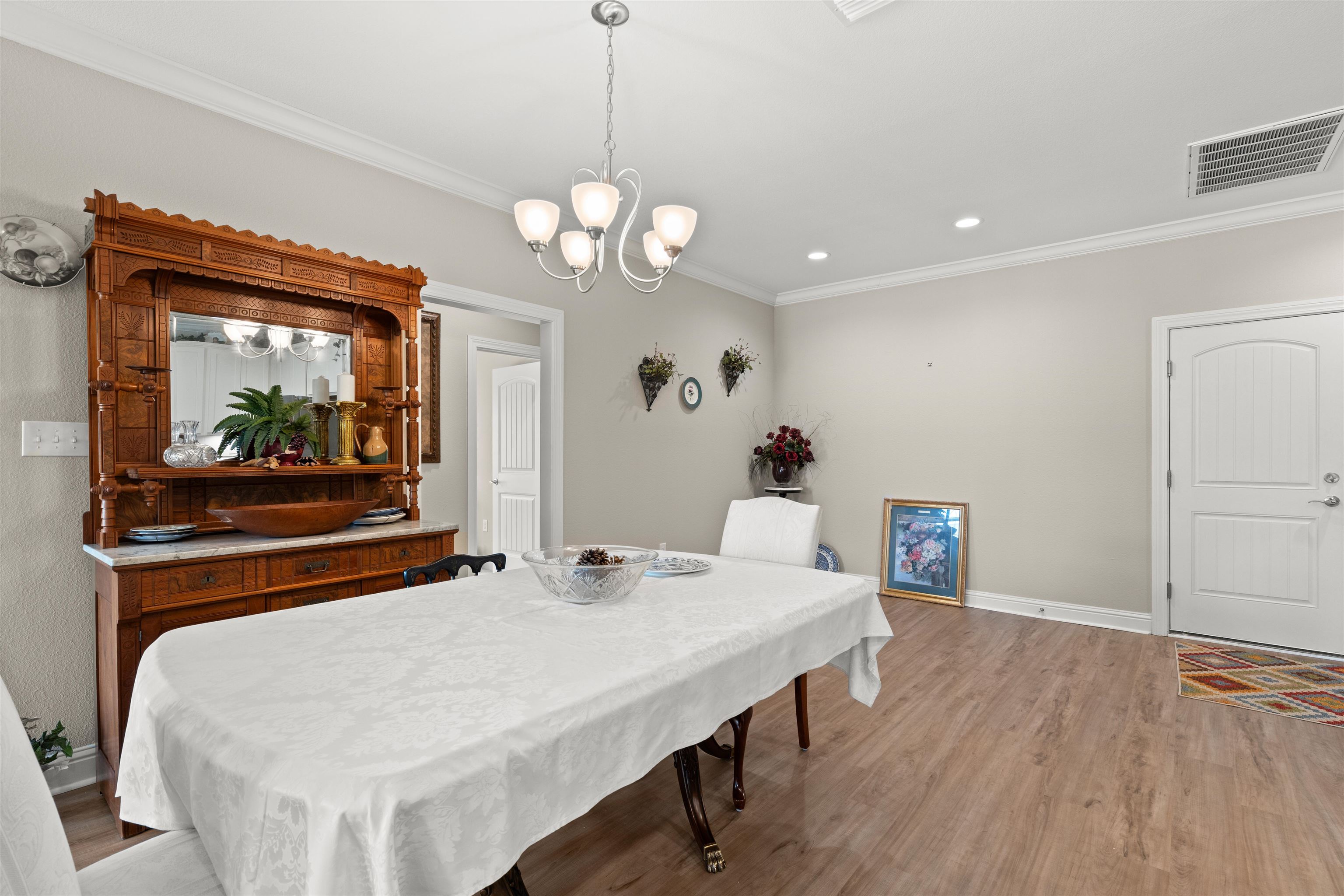 301 Holmes Avenue, Unit 301 Foley, AL 36535 - Photo 18 of 54 Dining Area