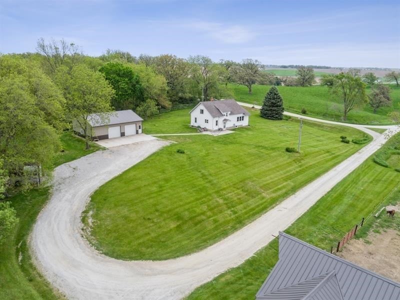 3274 200th Street Homestead, IA 52236 - Photo 36 of 42 Gallery Image 36