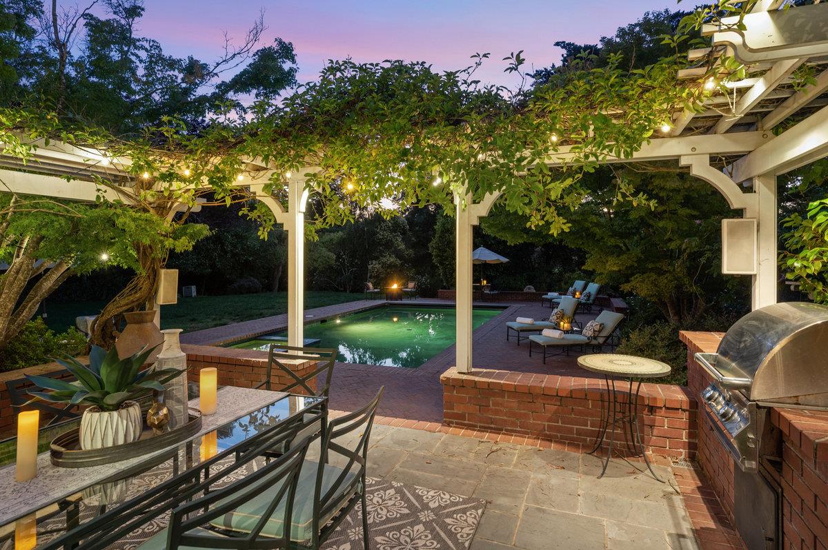 539 Edgewood Road San Mateo, CA 94402 - Photo 14 of 68 Gallery Image 14