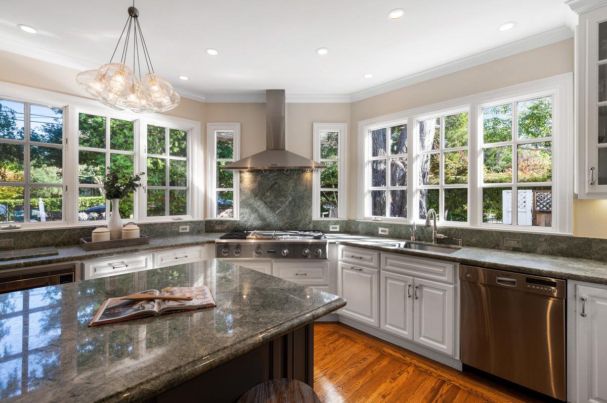 539 Edgewood Road San Mateo, CA 94402 - Photo 20 of 68 Gallery Image 20