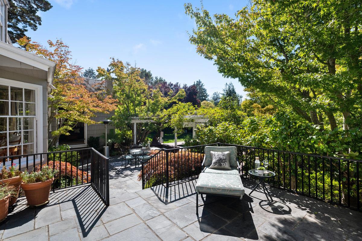 539 Edgewood Road San Mateo, CA 94402 - Photo 31 of 68 Gallery Image 31