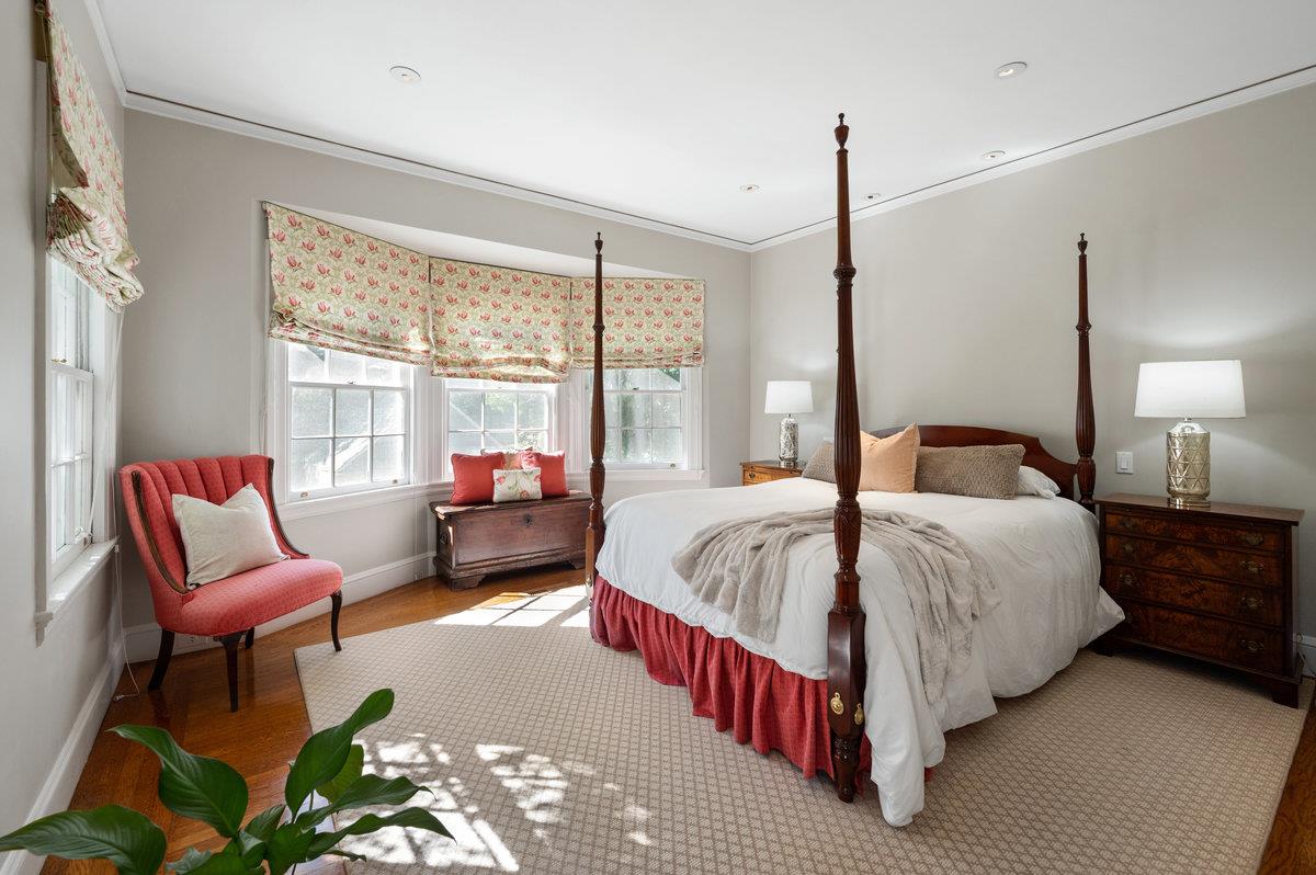 539 Edgewood Road San Mateo, CA 94402 - Photo 46 of 68 Gallery Image 46