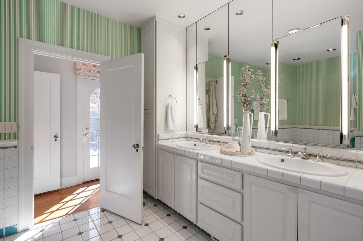539 Edgewood Road San Mateo, CA 94402 - Photo 48 of 68 Gallery Image 48