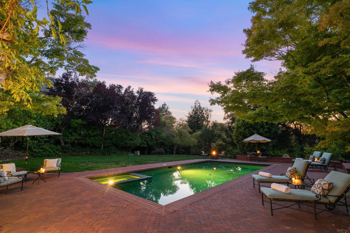 539 Edgewood Road San Mateo, CA 94402 - Photo 9 of 68 Gallery Image 9