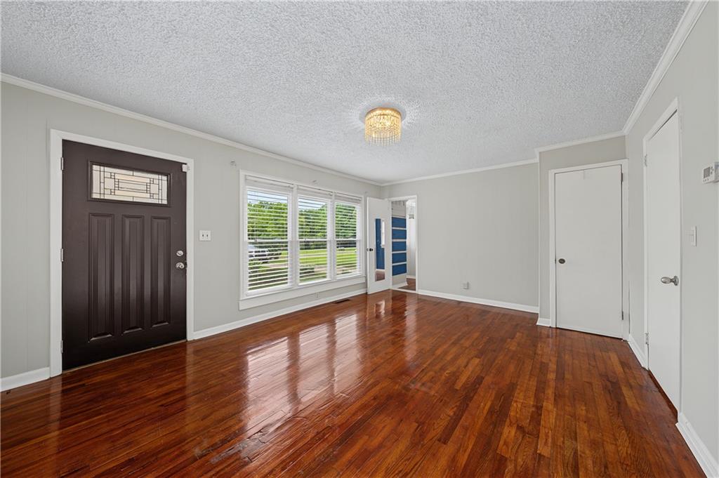 2327 Ben Hill Road East Point, GA 30344 - Photo 4 of 19 Gallery Image 4